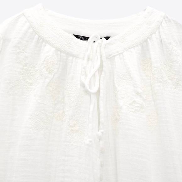 ROMPER WITH FLORAL EMBROIDERY - Picture 5 of 7